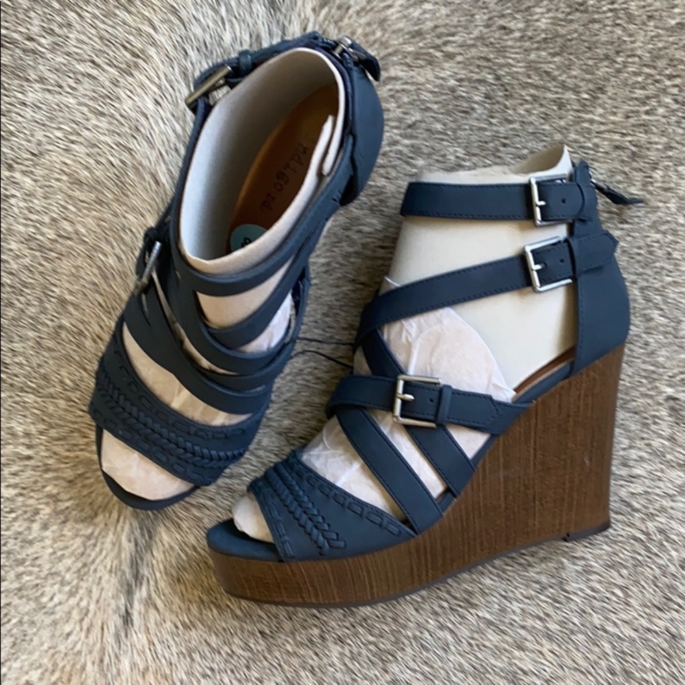 Indigo Rd. X Strap Navy Wedge Sandals SZ 8.5